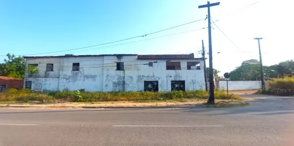Prédio Comercial para alugar, 300m² no Bom Jesus, Caucaia