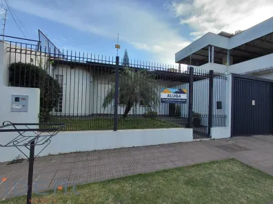 Casa com 3 Quartos para alugar, 192m² no Jardim Novo Horizonte, Maringá