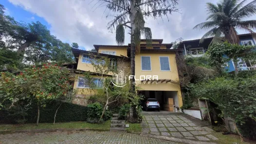 Casa de Condomínio com 5 Quartos à venda, 236m² no Mata Paca, Niterói