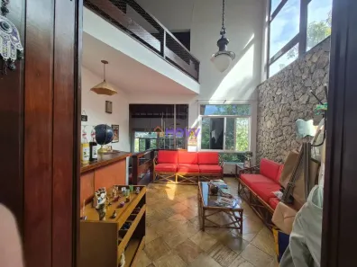 Casa de Condomínio com 4 Quartos à venda, 202m² no Itaipu, Niterói