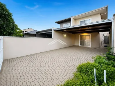 Sobrado com 3 Quartos para alugar, 163m² no Barra do Saí, Itapoá