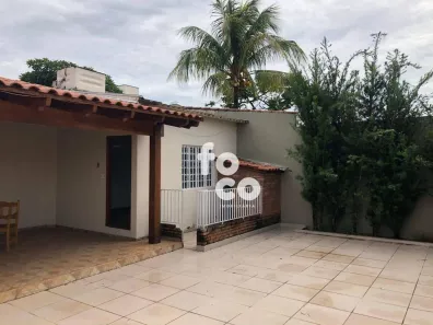 Casa com 3 Quartos à venda, 200m² no Cidade Jardim, Uberlândia