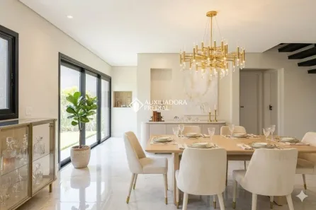 Sobrado com 4 Quartos à venda, 361m² no Mercês, Curitiba