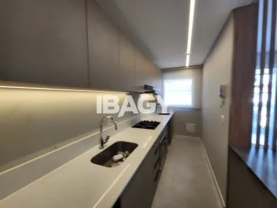 Apartamento com 2 Quartos para alugar, 67m² no Agronômica, Florianópolis