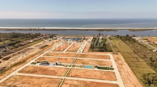 Lote/Terreno à venda, 200m² no Barra do Itapocu, Araquari