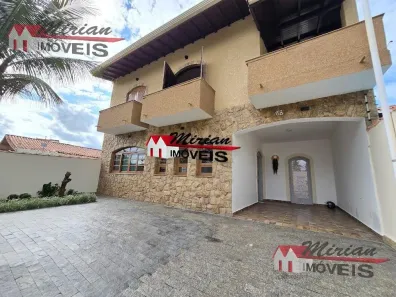 Sobrado com 4 Quartos à venda, 250m² no Balneário Três Marias, Peruíbe