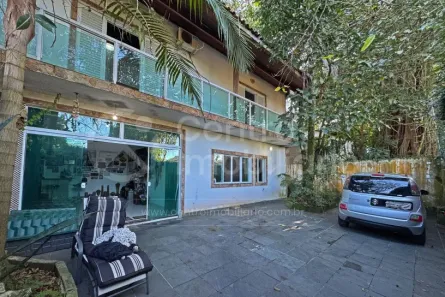 Casa com 3 Quartos à venda, 196m² no Jardim Ribamar, Peruíbe