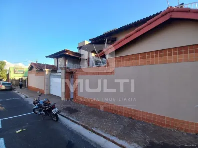 Apartamento com 2 Quartos para alugar, 137m² no Umuarama, Uberlândia