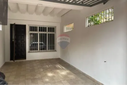 Casa com 3 Quartos para alugar, 122m² no Cidade Monções, São Paulo