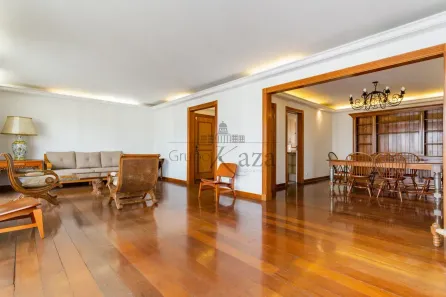 Apartamento com 2 Quartos à venda, 220m² no Jardim Paulista, São Paulo