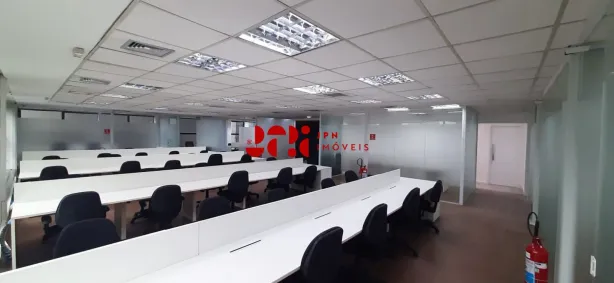 Sala Comercial para alugar, 371m² no Vila Olímpia, São Paulo