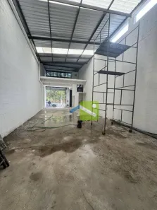 Galpão/Depósito/Armazém para alugar, 200m² no Rio Pequeno, São Paulo