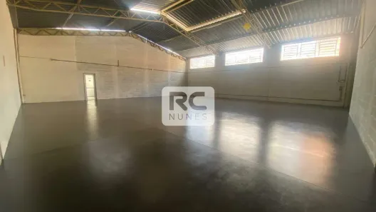 Galpão/Depósito/Armazém para alugar, 550m² no Santo André, Belo Horizonte
