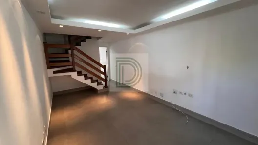 Sobrado com 2 Quartos para alugar, 70m² no Granja Viana, Cotia