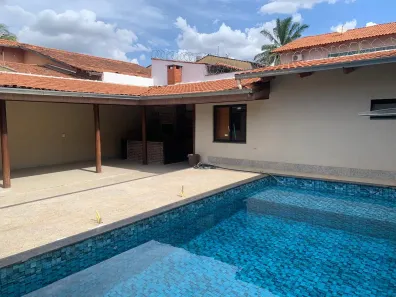 Casa com 3 Quartos à venda, 210m² no Goiânia 2, Goiânia