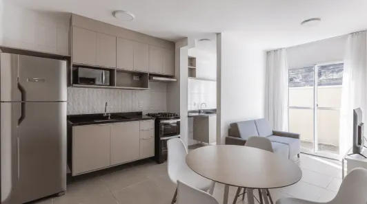 Apartamento com 2 Quartos para alugar, 76m² no Jardim Botânico, Curitiba