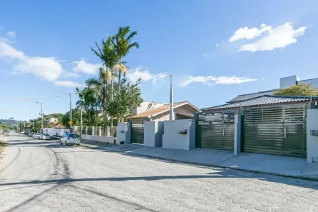 Apartamento com 1 Quarto para alugar, 50m² no Campeche, Florianópolis
