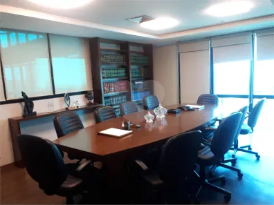 Sala Comercial para alugar, 172m² no Indianópolis, São Paulo