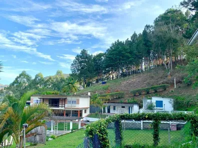Fazenda/Sítio com 9 Quartos à venda, 1000m² no Riograndina, Nova Friburgo