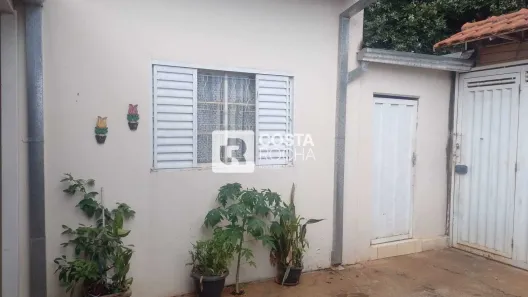 Casa com 3 Quartos à venda, 174m² no Vila Harmonia, Araraquara