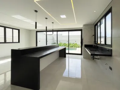Casa de Condomínio com 3 Quartos à venda, 260m² no Conjunto Habitacional Alexandre Urbanas, Londrina