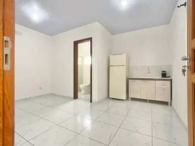 Kitnet com 1 Quarto para alugar, 18m² no Pantanal, Florianópolis