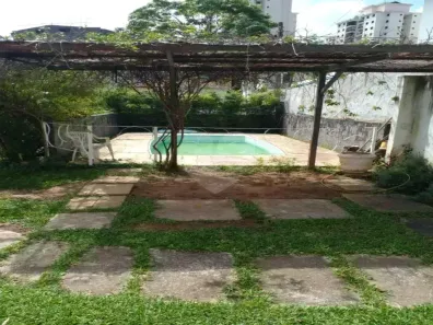 Casa com 6 Quartos à venda, 260m² no Jardim Peri Peri, São Paulo