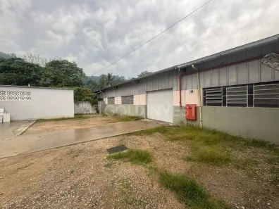 Galpão/Depósito/Armazém para alugar, 175m² no São Pedro, Brusque