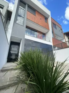 Sobrado com 3 Quartos à venda, 196m² no Vinhedos, Caxias do Sul