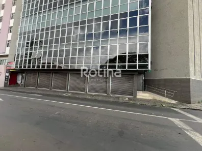 Sala Comercial para alugar, 290m² no Fundinho, Uberlândia