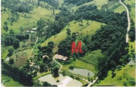 Fazenda/Sítio com 4 Quartos à venda, 700m² no Jardim Josane, Sorocaba