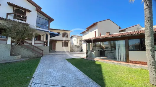 Casa com 4 Quartos à venda, 391m² no Enseada Azul, Guarapari