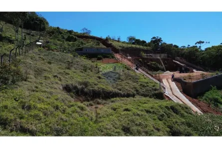 Lote/Terreno à venda, 885m² no São Pedro, Juiz de Fora