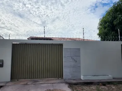 Casa com 3 Quartos para alugar, 120m² no Interventoria, Santarém