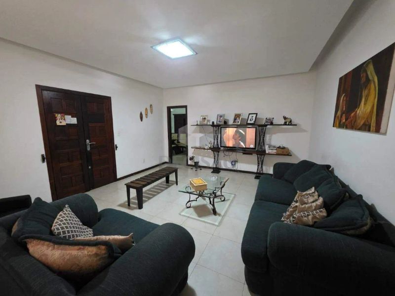 Casa com 3 quartos — Santa Efigênia, Belo Horizonte