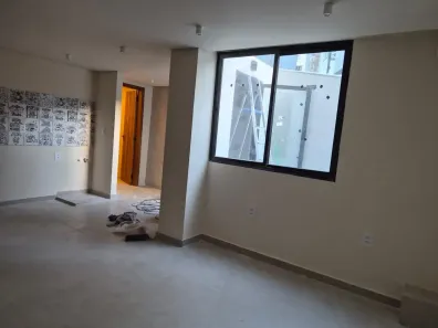 Apartamento com 1 Quarto para alugar, 38m² no Carvoeira, Florianópolis