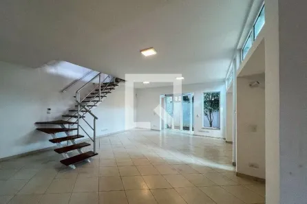 Casa com 3 Quartos à venda, 250m² no Indianópolis, São Paulo