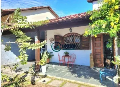 Casa com 4 Quartos à venda, 216m² no Maria Paula, Niterói