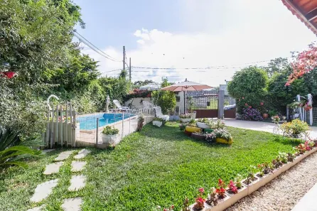 Casa com 3 Quartos à venda, 245m² no São Braz, Curitiba