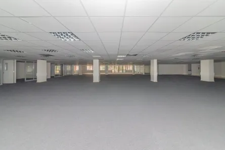 Sala Comercial para alugar, 845m² no São Geraldo, Porto Alegre