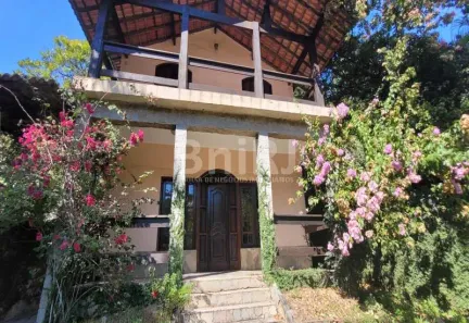 Casa com 4 Quartos para alugar, 224m² no Badu, Niterói