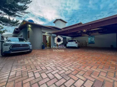 Casa com 4 Quartos à venda, 234m² no Caiçaras, Belo Horizonte