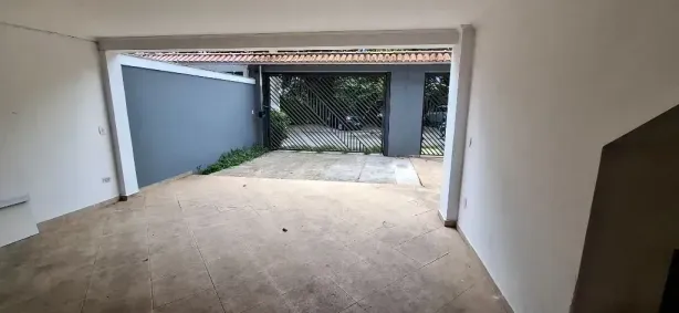 Sobrado com 4 Quartos à venda, 250m² no Cidade São Francisco, São Paulo
