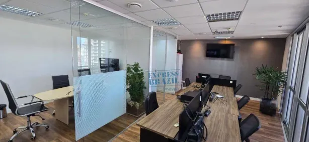 Sala Comercial para alugar, 56m² no Vila São Francisco (Zona Sul), São Paulo