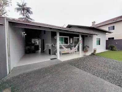 Casa com 3 Quartos à venda, 130m² no Boa Vista, Joinville
