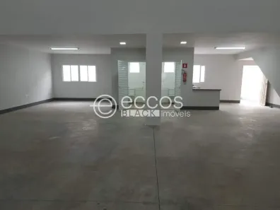 Galpão/Depósito/Armazém à venda, 278m² no São Jorge, Uberlândia