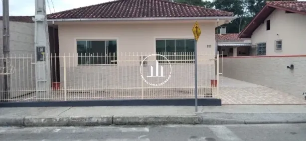 Casa com 3 Quartos à venda, 300m² no Forquilhas, São José