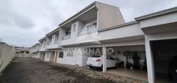 Sobrado com 3 Quartos à venda, 173m² no Uvaranas, Ponta Grossa