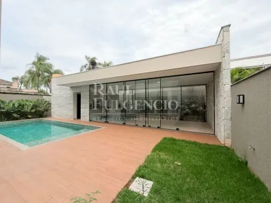 Sobrado com 4 Quartos à venda, 312m² no Esperança, Londrina