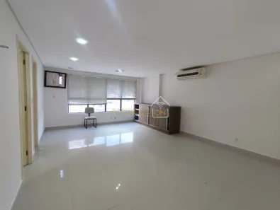 Sala Comercial à venda, 68m² no Centro, São Vicente